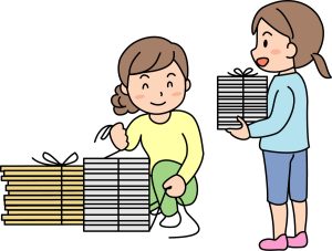 女性が新聞や段ボールをまとめているイラスト